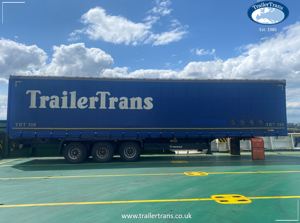 Ship arrives at port before customs clearance and onward freight transport